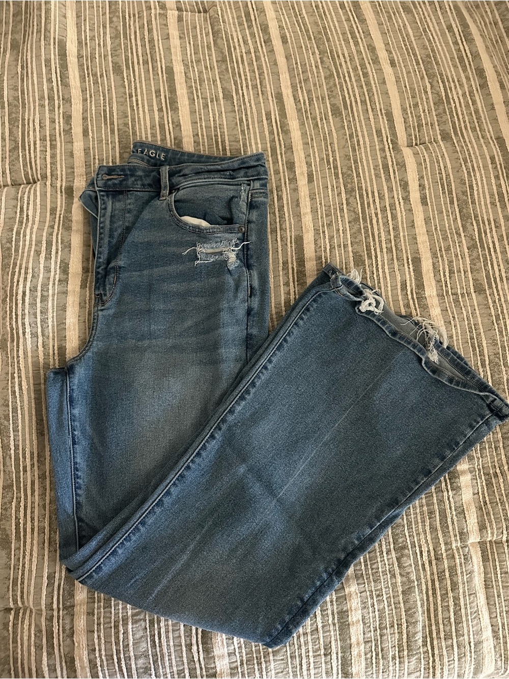 American Eagle Super Hi-Rise Flare Jeans
